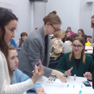 photo_5402519755845393536_y